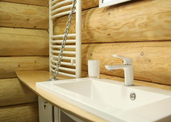 Highland House Podpolz'ye
