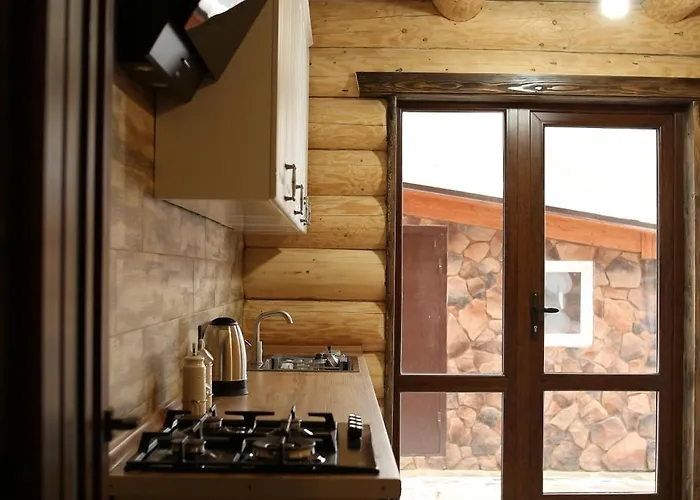 Highland House Podpolz'ye