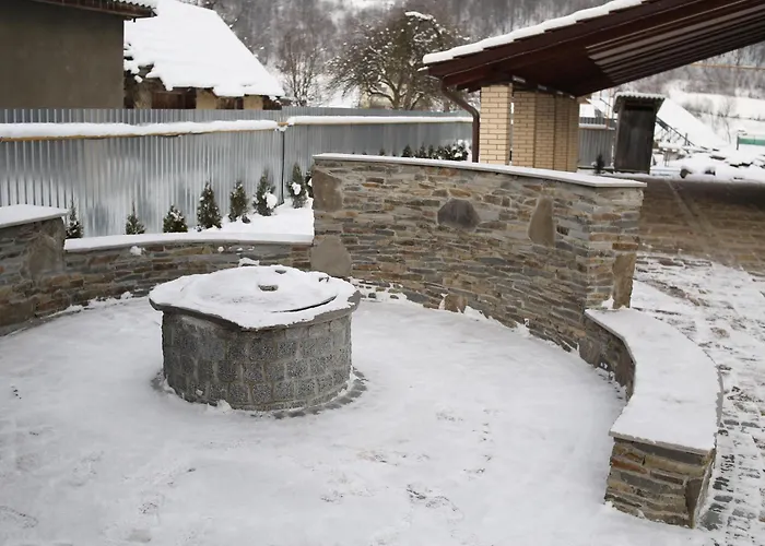 Highland House シャレー Podpolz'ye