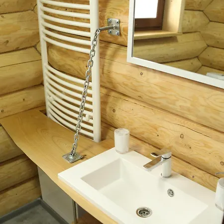 Highland House Podpolzye